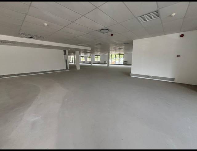 1,014M² OFFICE TO LET IN PLATTEKLOOF 3